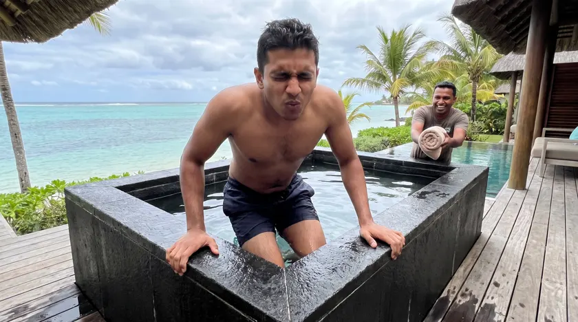 The first seconds of a cold plunge — Mauritius
