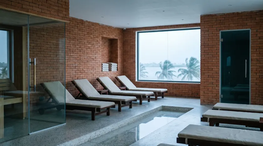 Hotel & club spas